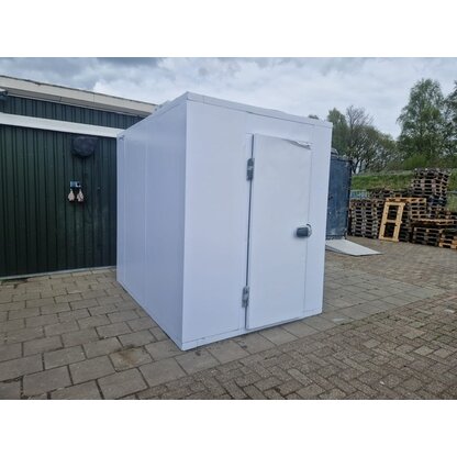 Vriescellen Vriescel 180 x 240 x 220 cm stekker klaar