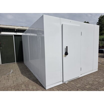 Koelcellen koelcel 300 x 420 x 240 cm stekker klaar Licht beschadigd