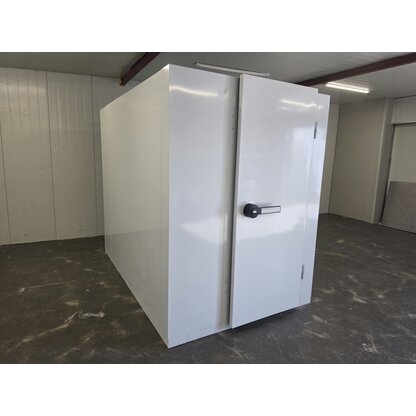 Vriescellen Vriescel 150 x 240 x 220 cm B-keus