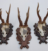 3 x groot REE GEWEI met jacht medaille op bewerkt houten schild