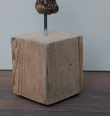 DAMHERT GEWEI op houten sokkel