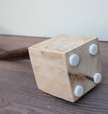 DAMHERT GEWEI op houten sokkel