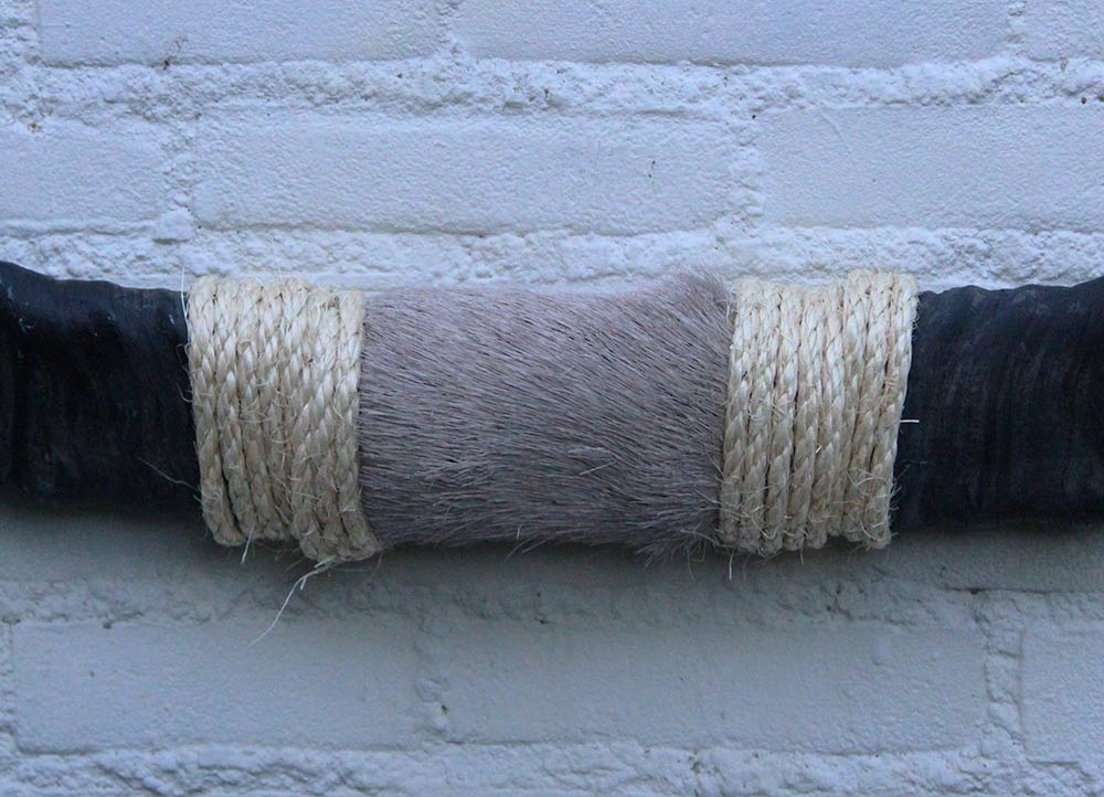 Texas style BULLBAR- 96 cm - waterbuffel hoorns afgewerkt met vel en sisaltouw