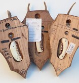 3 x REE GEWEI op eikenhouten schild