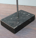 RAM SCHEDEL op hardstenen sokkel