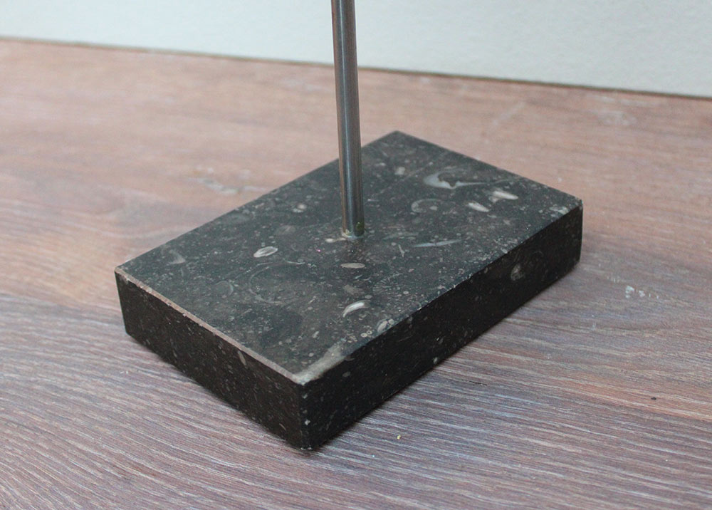 RAM SCHEDEL op hardstenen sokkel