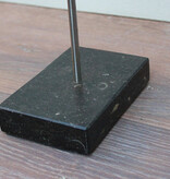 RAM SCHEDEL op hardstenen sokkel