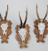 3 x  REE GEWEI op solide bewerkt houten schild