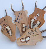 4 x REE GEWEI op licht houten schild met kaakdeeltjes - Copy