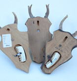 3 x zesender REE GEWEI op houten schild
