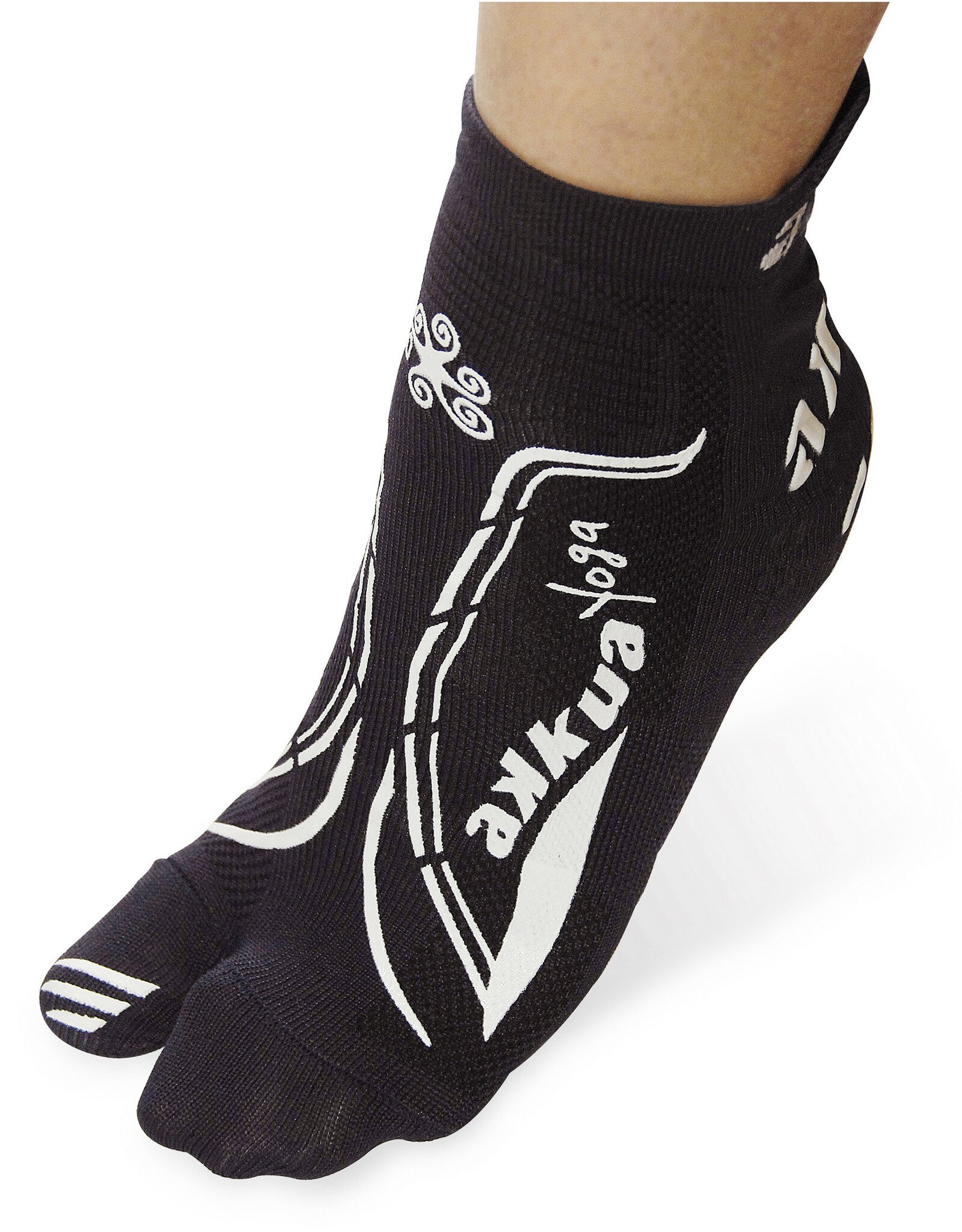 Akkua Akkua Sock Yoga Experience