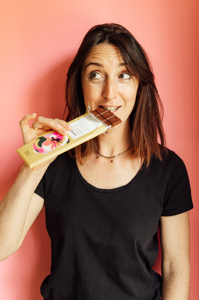 Milk Chocolate Bar with Hemp Seeds Marie Janine Hopono