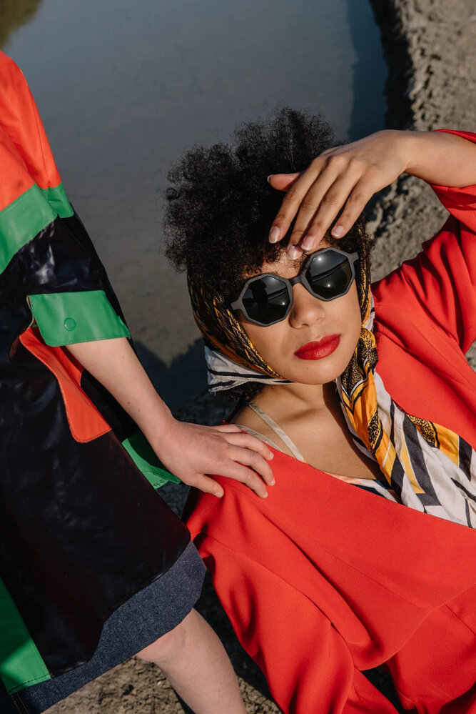 Black Sunglasses YEYE Hopono