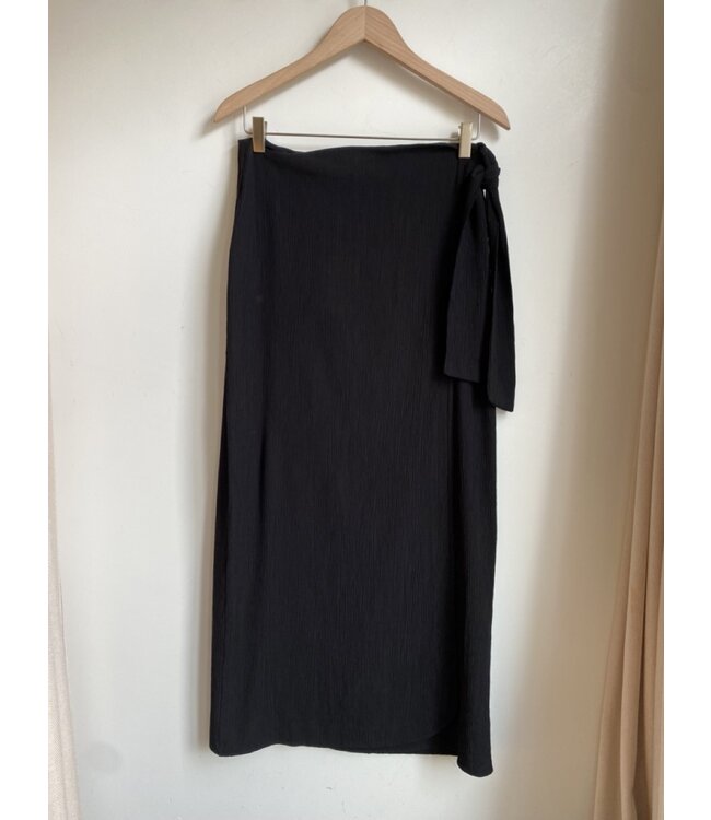 Moza Structured Wrap Skirt - Black