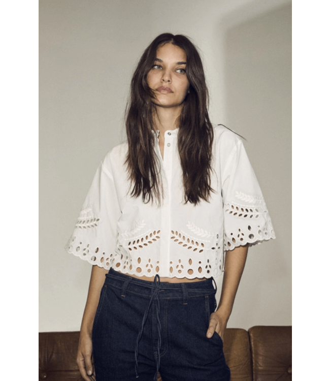 PrimaCC Emnroidery crop shirt