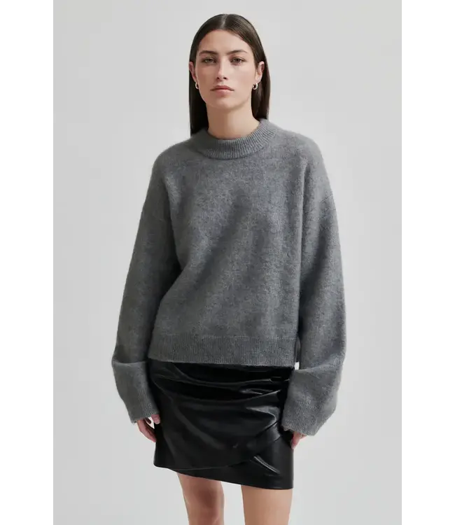 Brooke knit drop shgoulder o - neck - charcoal gray