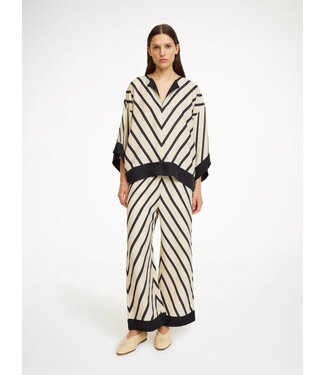 By Malene Birger Mirabello - Diagonal Stripe