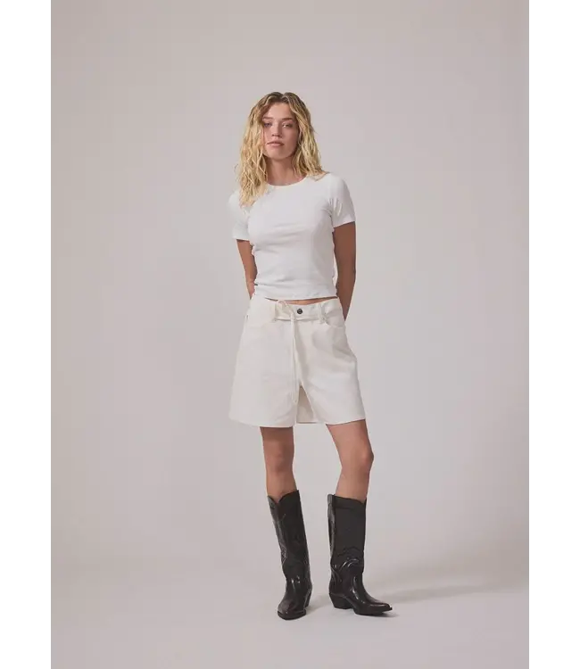 Modström Noamamd solid short - Soft white