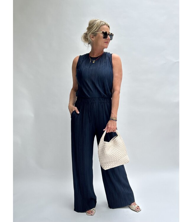Navy Set Look