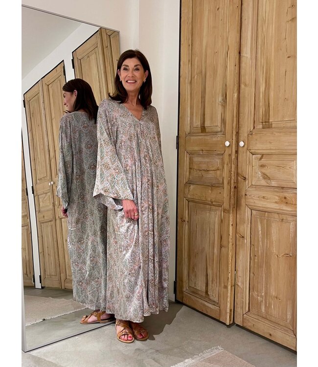 Benedicte silk caftan 07