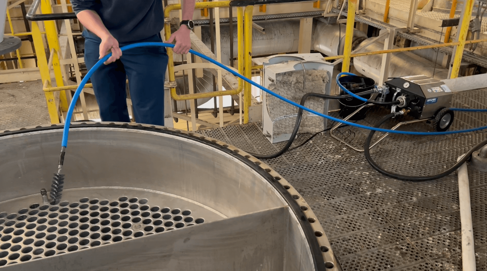 Falling Film Evaporator Tube Cleaning