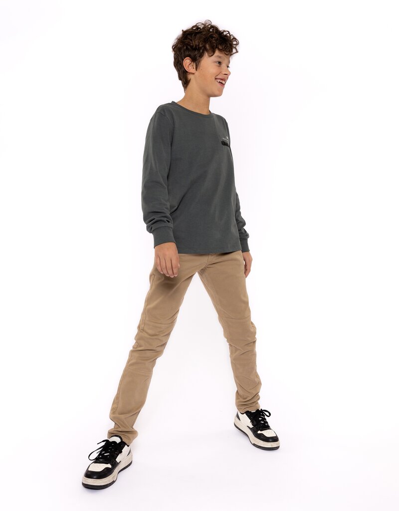 No way Monday Q boys 3 camel