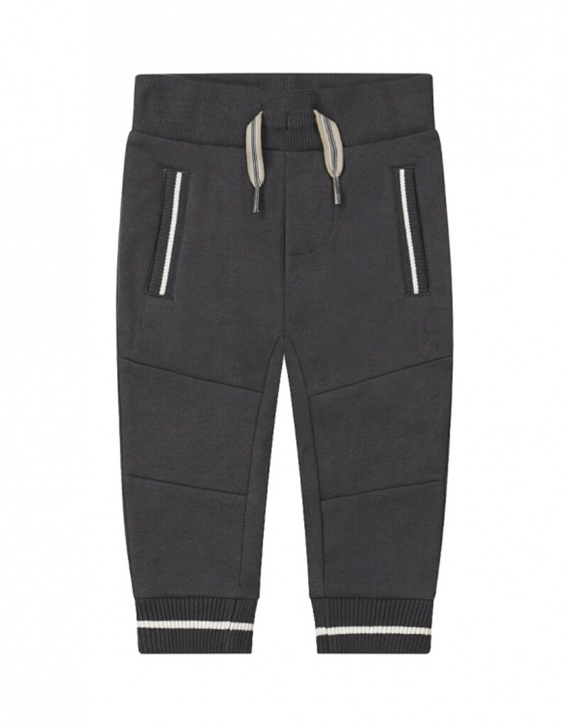 Dirkje Q boys basketball grey