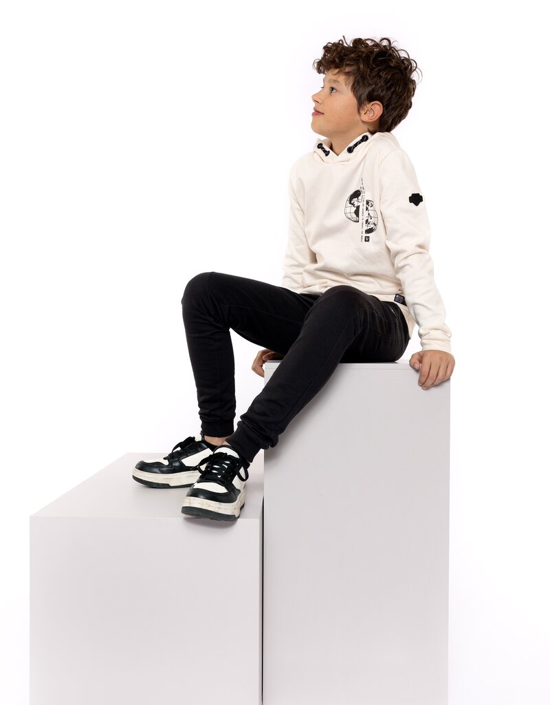 No way Monday Q boys 4 black