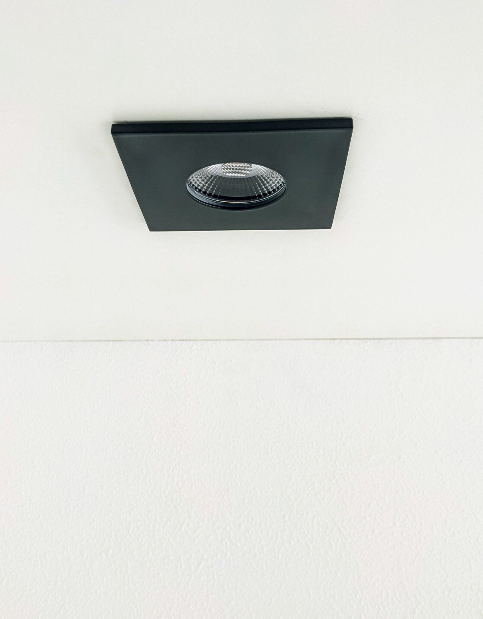 LedLed VEDDY led spot vierkant zwart dimbaar IP65