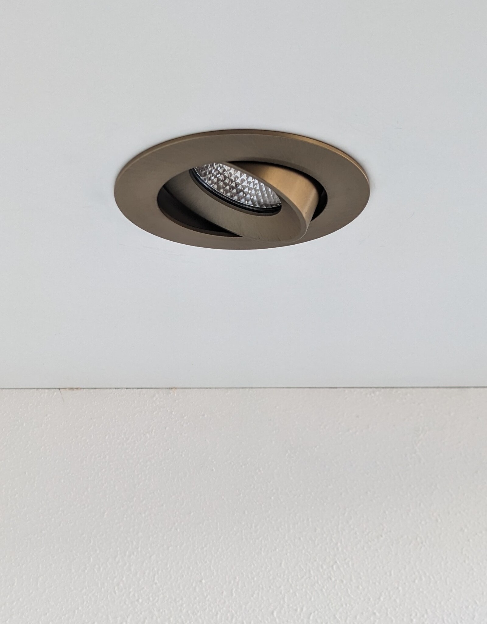 LedLed ADDY led kantelspot rond brons dimbaar - Pro reflector