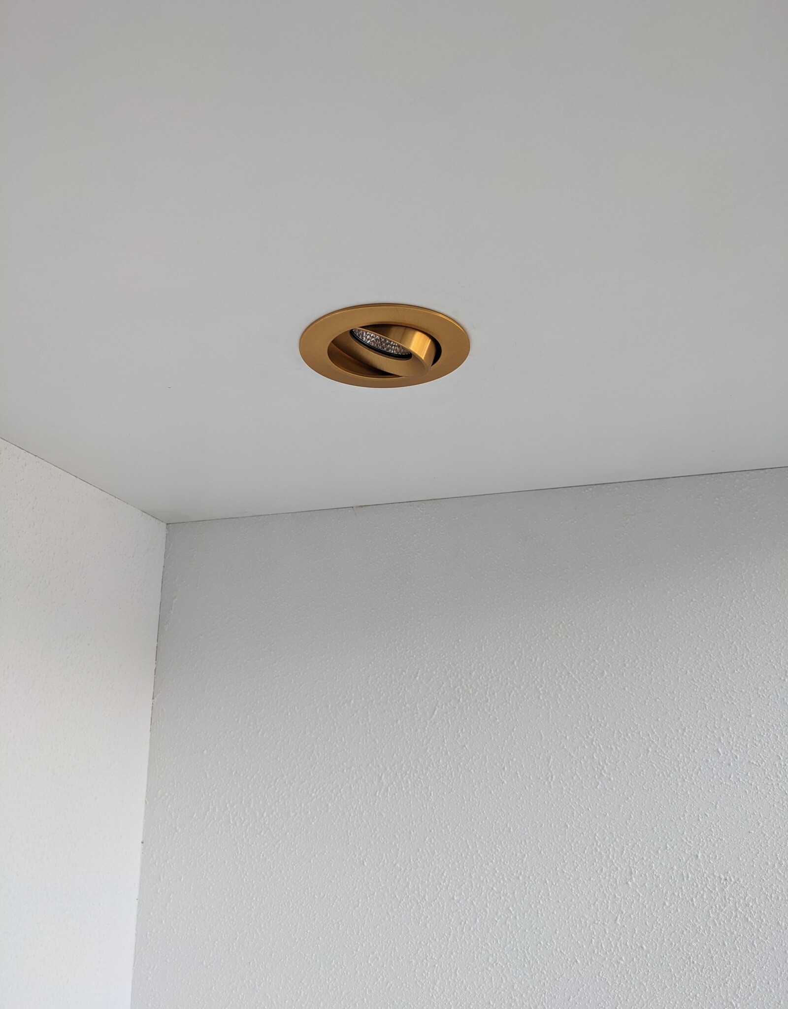 LedLed ADDY led kantelspot rond goud dimbaar - Pro reflector
