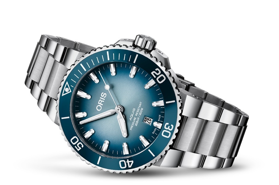 https://cdn.webshopapp.com/shops/284691/files/318762315/oris-oris-aquis-great-barrier-reef-iii-limited-dat.jpg