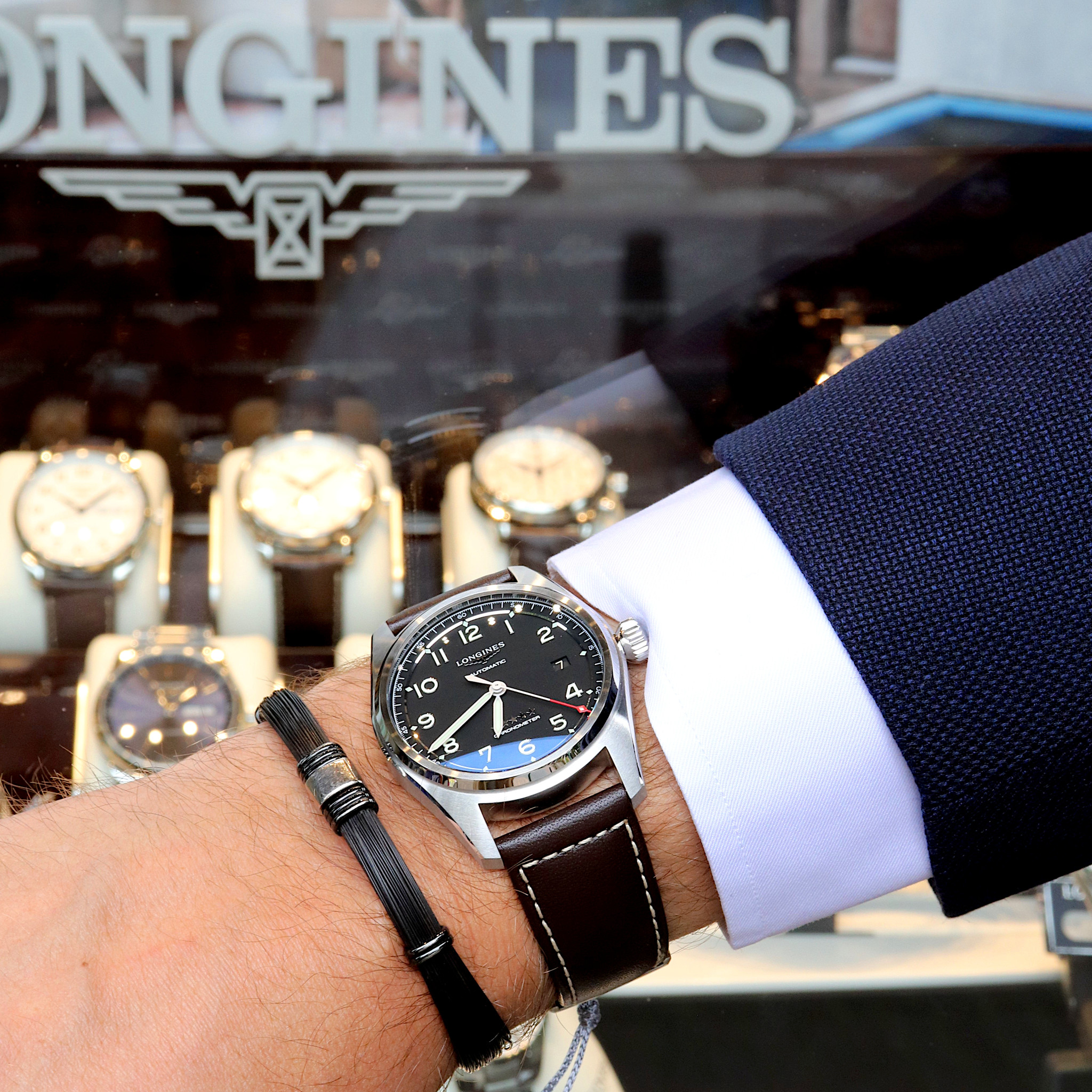 LONGINES Spirit date Automatic 40mm L3.810.4.53.0 - Juwelier van der Weerd  - Janssen Zeist