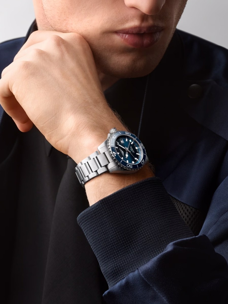 LONGINES HydroConquest GMT 41mm Automatic L3.790.4.96.6 Juwelier van der Weerd Janssen Zeist