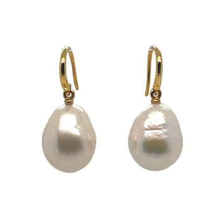 Mrs.Janssen Mrs.Janssen Oorhangers 18k geelgoud met Zoetwaterparel Barok 15x11.5mm 616553