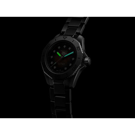 TAG Heuer PRE-OWNED TAG Heuer Aquaracer Professional 200 Automatic 30mm WBP2410.BA0622