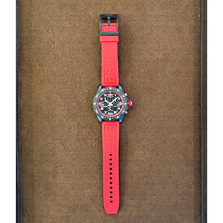 Breitling PRE-OWNED Breitling Endurance Pro Rood 44mm X82310D91B1S1