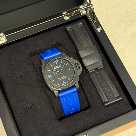 Panerai PRE-OWNED PANERAI Luminor Marina Carbotech - 44mm PAM01661
