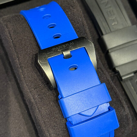 Panerai PRE-OWNED PANERAI Luminor Marina Carbotech - 44mm PAM01661