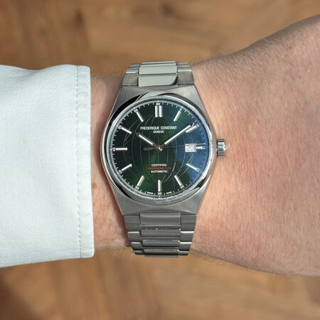 Frederique Constant PRE-OWNED FREDERIQUE CONSTANT Highlife Automatic 39mm  FC-303G3NH6B