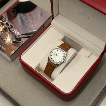 Omega PRE-OWNED OMEGA Genéve   35mm Handopwinder 136.041