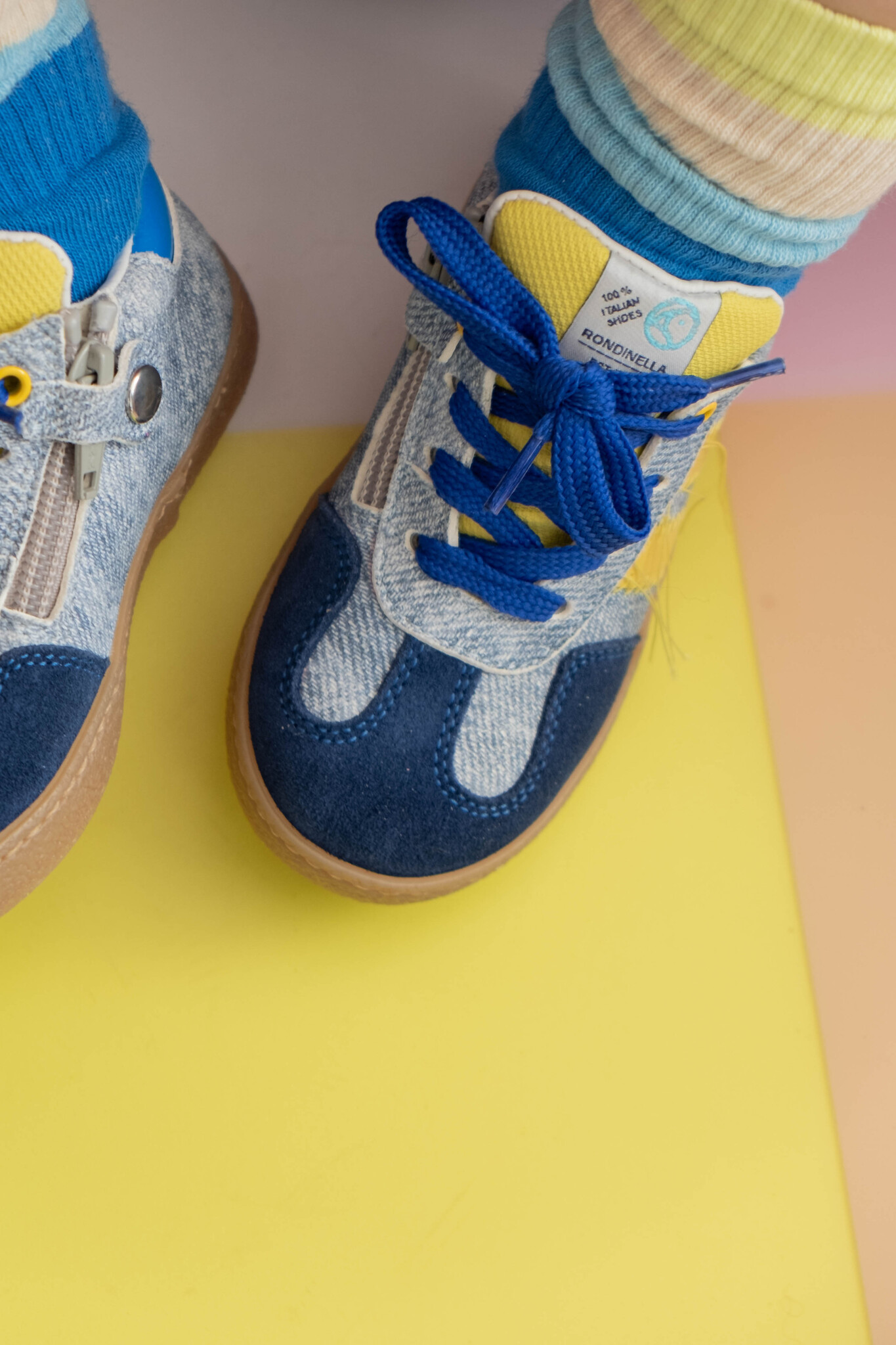 Sneaker in blauwtinten met geel Jackie Kid