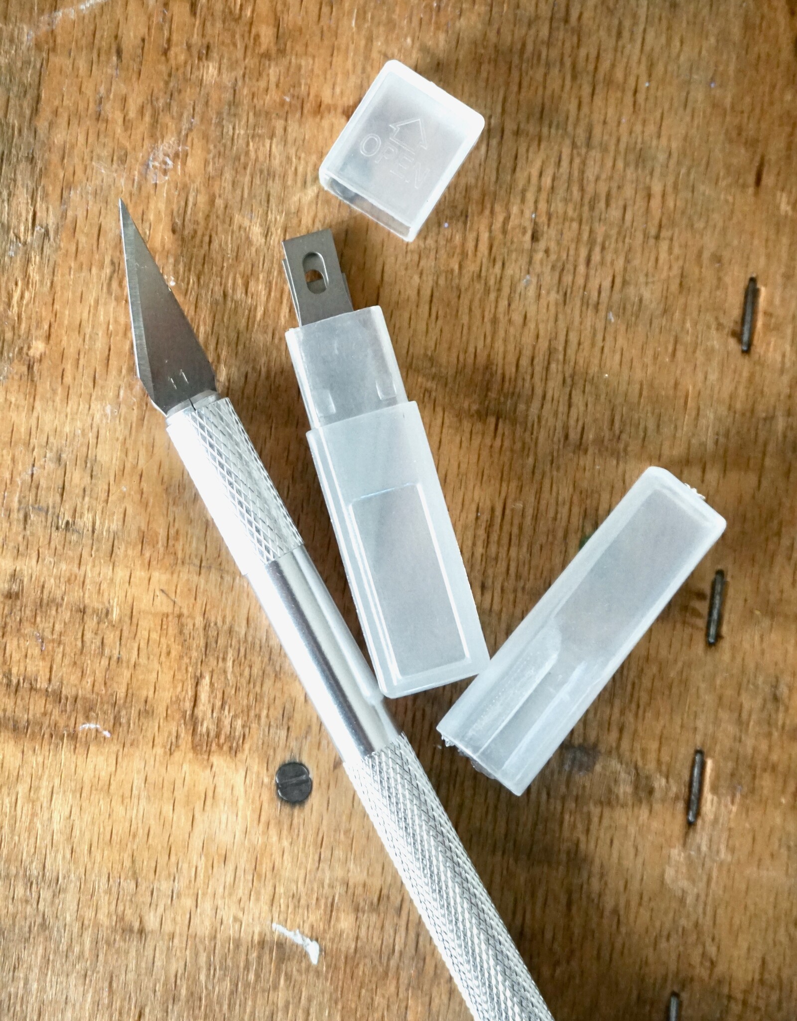 Schneide-Set mit Schneidemesser, Lineal und Schneidematte