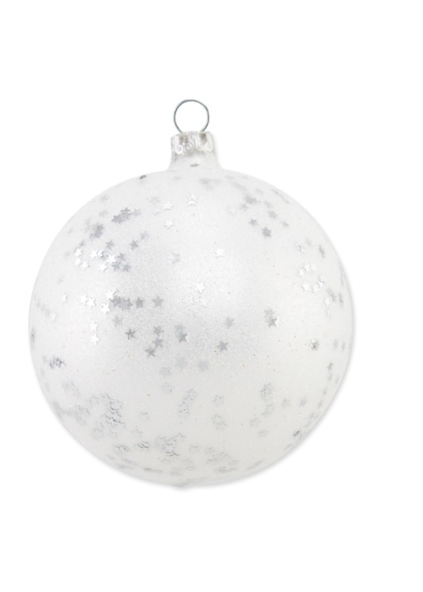 Witte kerstbal met zilveren mini sterren 8 cm