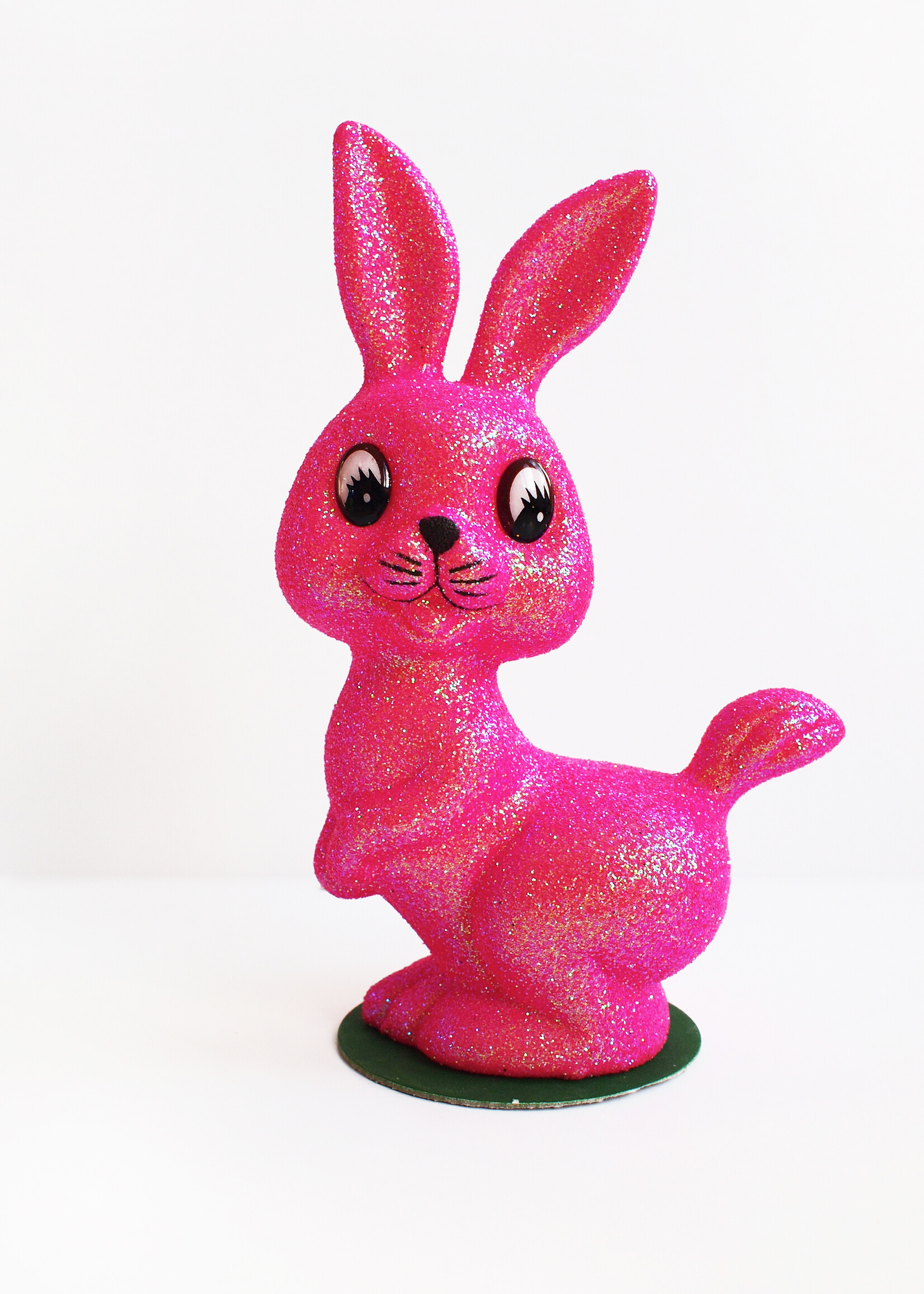 Handgemaakte glitter paashaas in fel roze