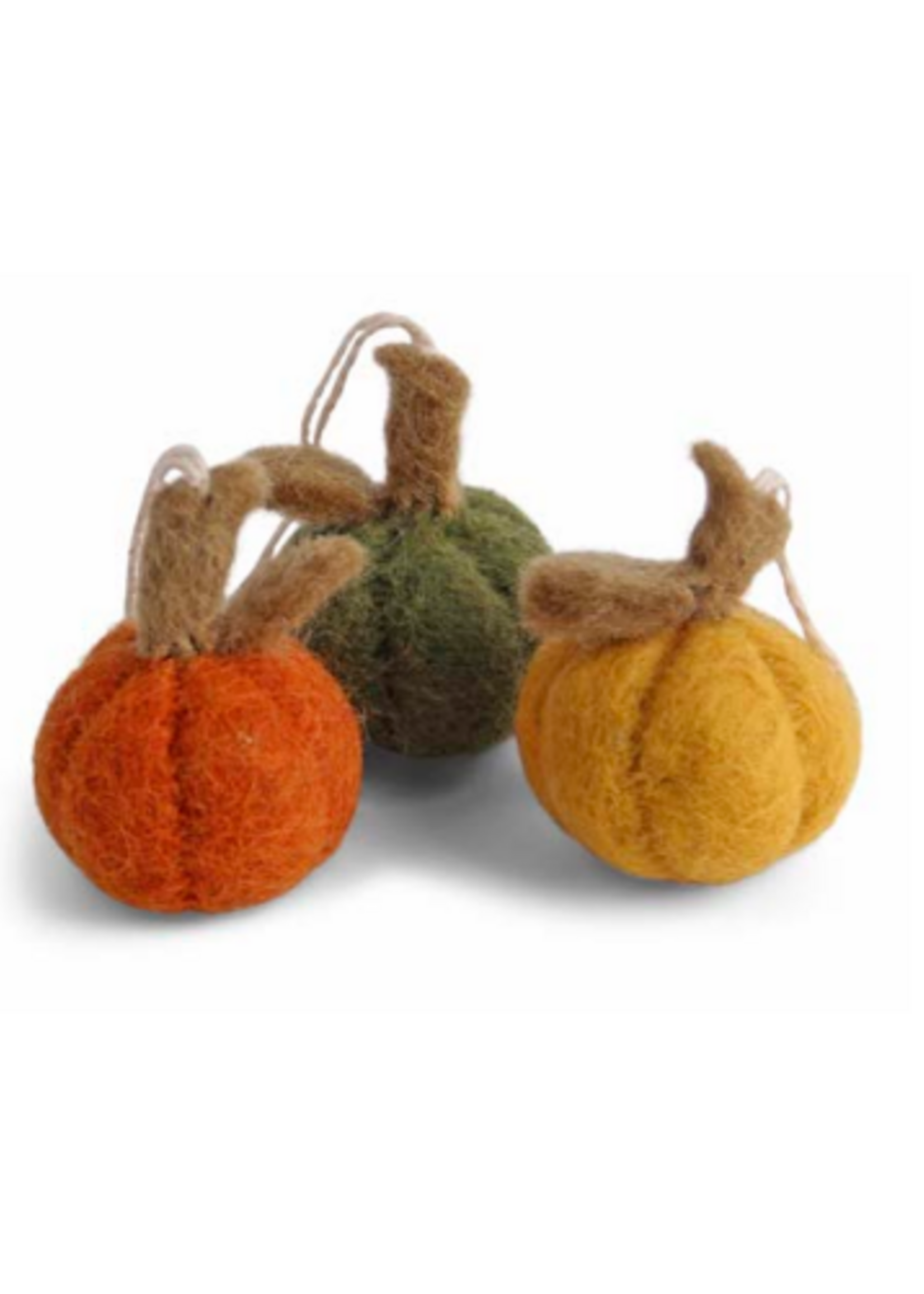 Én Gry & Sif drie handgemaakte vilten Herfst / Halloween Pompoenen in oranje, groen en geel - decoratie hangertjes