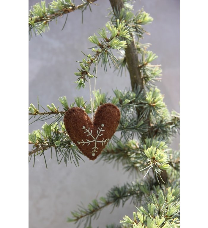 Én Gry & Sif handgemaakte vilten gingerbread ster & hartje - kerstboom decoratie hangertjes