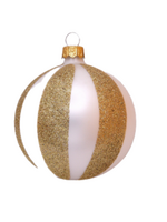 Witte Kerstballen met Verticale Gouden Strepen