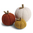Én Gry & Sif drie handgemaakte vilten Herfst / Halloween Pompoenen in wit, oranje, en geel - decoratie