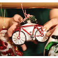 Sass & Belle fiets kerstbal met kerstboom - rode fiets kerstboomdecoratie 11,5 cm